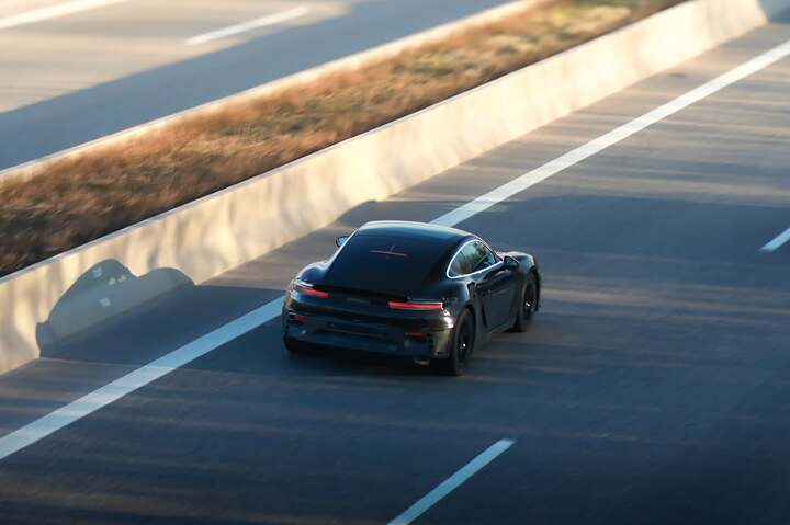 The new Porsche Cayman EV Erlkönig spotted on the German highway!@wilcoblok #porsche #porschepro (2)