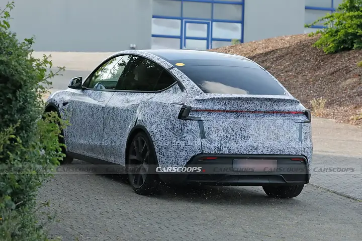 2026-Tesla-Model-Y-Performance-34-Copy-1536x1025