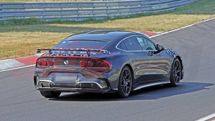 imgi_18_2027-mercedes-amg-gt-63-prototype-spy-shot