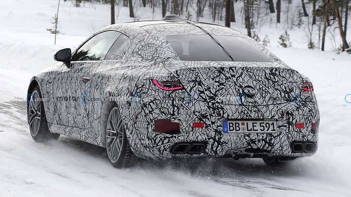 new-mercedes-amg-cle63-coupe-spy-photos (12)