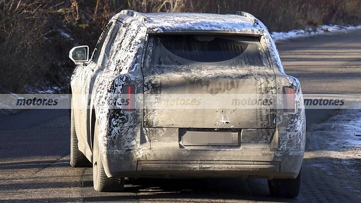 rolls-royce-suv-electrico-newcarscoops-2028-2026112302-1769702405_27