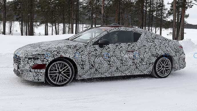 new-mercedes-amg-cle63-coupe-spy-photos (6)