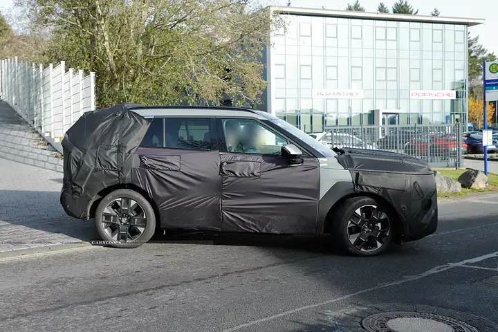 Hyundai-Tucson-spy-shots-newcarscoops_-00024-2048x1367