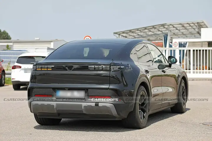 Porsche-Cayenne-Coupe-Electric-Spy-Shots-11-2048x1365