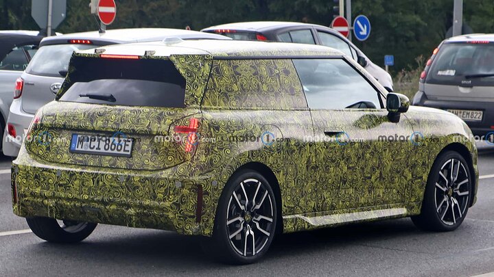 new-mini-john-cooper-works-ev-spy-photos (11)