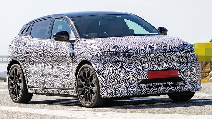 Cazado el nuevo Renault Megane que llega en 2026, su renovado diseño comienza a descubrirse 3