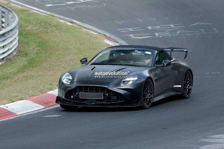 spy-photos-the-2027-aston-martin-vantage-rs-roadster-is-gaydon-s-next-open-top-track-weapon_2
