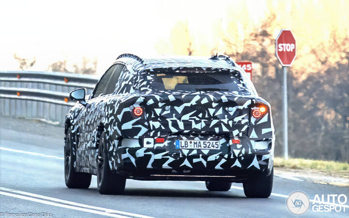 mercedes-amg-suv-359f8-c960405122025150622_9