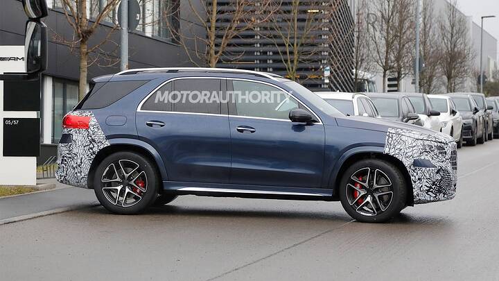 2027-mercedes-benz-amg-gle-63-facelift-spy-shots--photo-via-baldauf_100957956