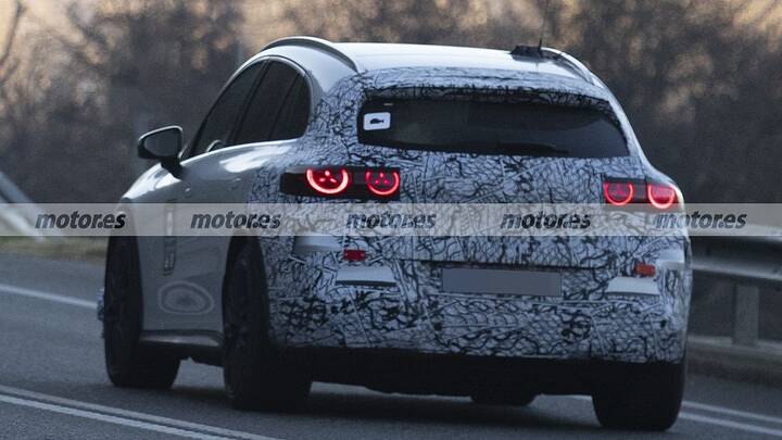 El Mercedes-AMG GLC 53 EQ se destapa, un futuro SUV eléctrico extremo con más potencia de la que imaginas 17