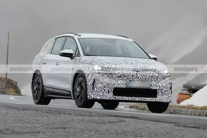 skoda-enyaq-facelift-2025-fotos-espia-2024102270-1716573602_3