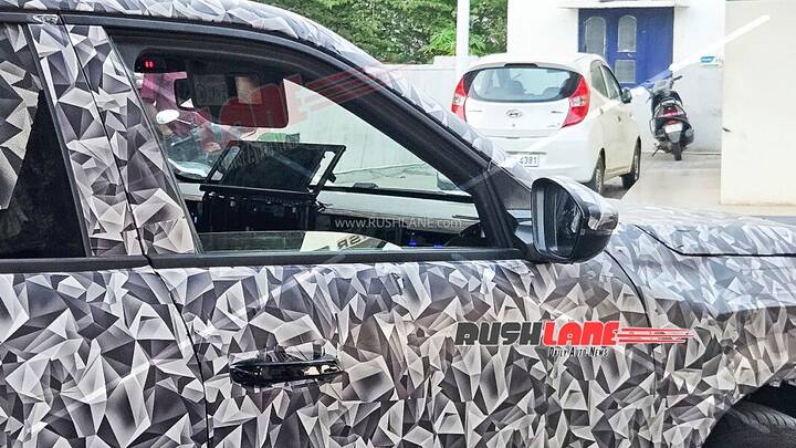 New-Fiat-F2X-Fastback-SUV-Spied-In-India--newcarscoops--1068x601