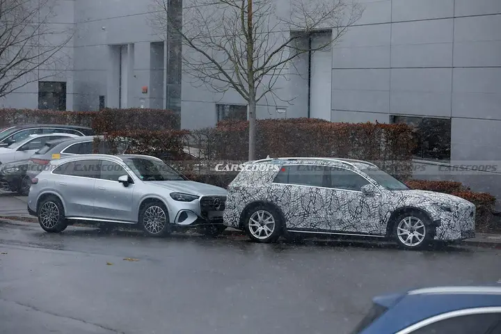 2027-Mercedes-GLC-EQ-7-Seat-1202-4-1536x1025