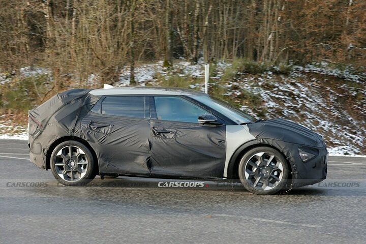 https___www.carscoops.com_wp-content_uploads_2023_11_2025-Kia-EV6-GT-1128-6-1024x683