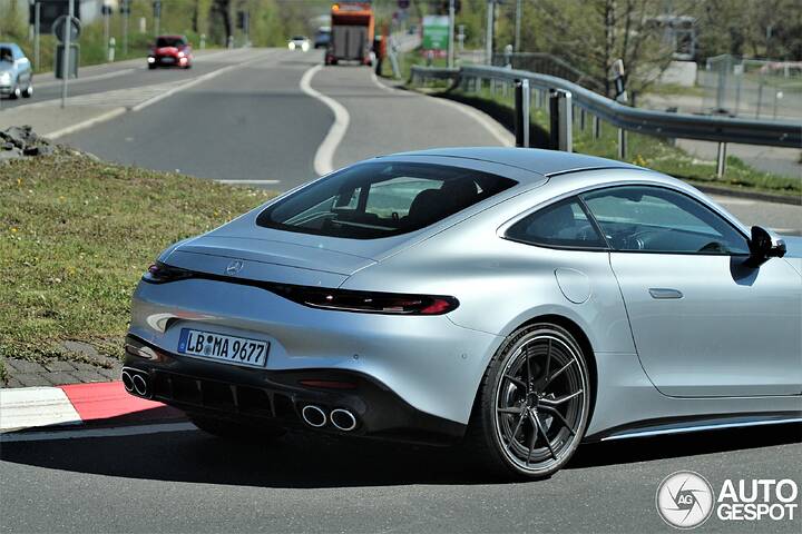 mercedes-amg-gt-43-c192-2027-b8e0f-c685108072026213241_3