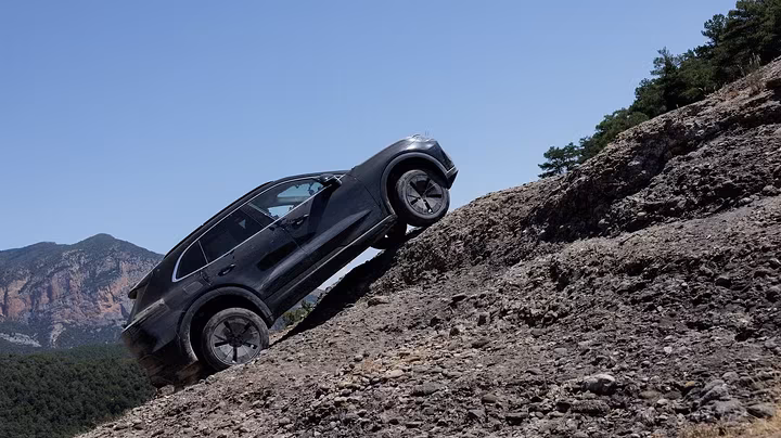porsche-cayenne-electric-prototype-testing-3