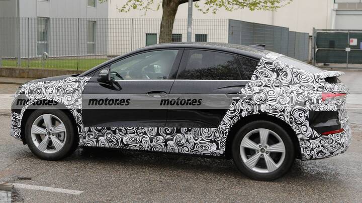 audi-q4-sportback-facelift-2026-fotos-espia-2025107924-1745923133_8