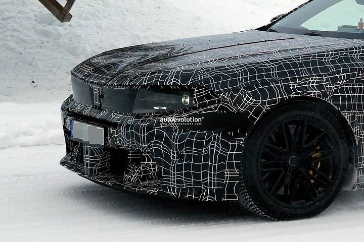2028-bmw-m5-lci-spied-winter-testing-shows-neue-klasse-styling-cues_28