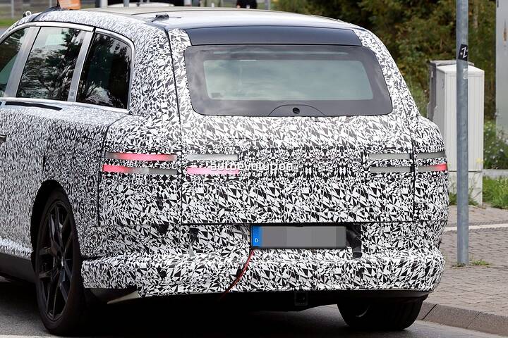 imgi_72_2027-genesis-gv90-spied-with-purportedly-optional-coach-doors-open_26