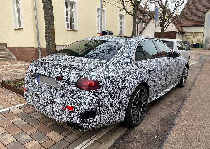 mbpassion.de-erlkoenig-der-mercedes-amg-e-53-wird-ein-plug-in-hybrid-erste-fotos-image1-1400x994