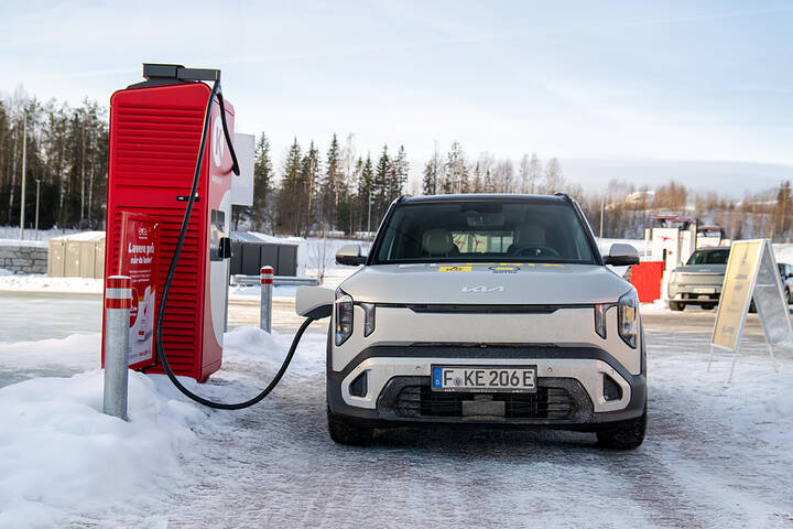 30378-kia-ev2-prototype-winter-test-norway-elprix-print-3600x2400-21