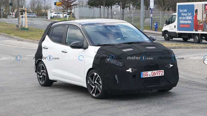 2024-hyundai-i10-front-view-spy-photo (1)
