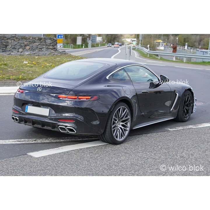 2027 Mercedes-AMG GT facelift spied - newcarscoops-dc4