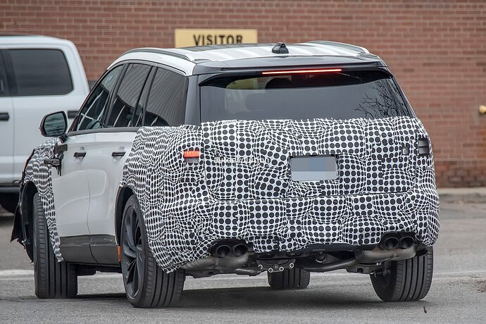 2024-lincoln-aviator-facelift-shows-restyled-front-end-new-infotainment-activeglide_11