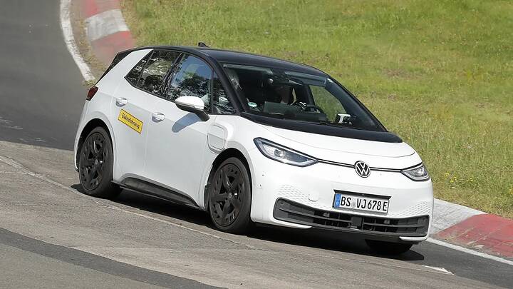 Volkswagen ID.2 spy shots-2