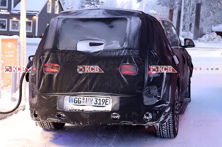 imgi_46_Genesis-GV90-newcarscoops_-6