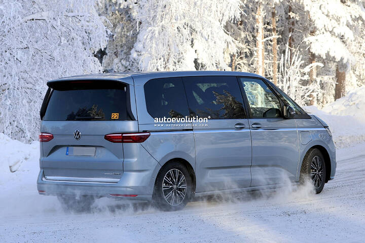 2027 Volkswagen T7 Multivan newcarscoops 0014