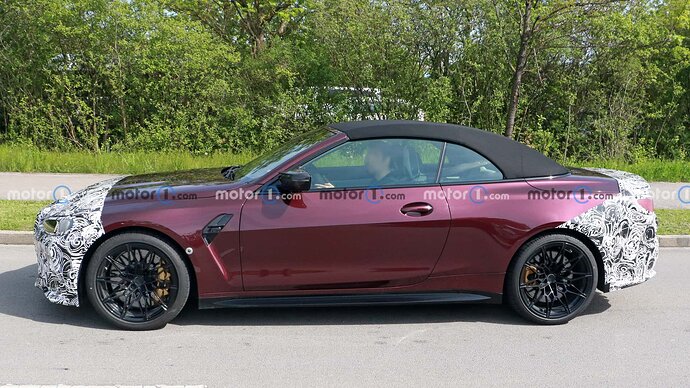 bmw-m4-convertible-side-view-facelift-spy-photo (3)