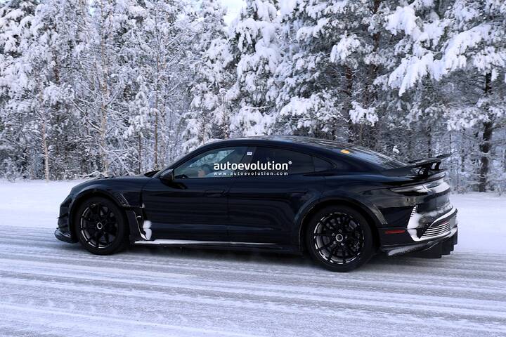 newcarscoops_ Porsche Taycan GT4 RS(6)