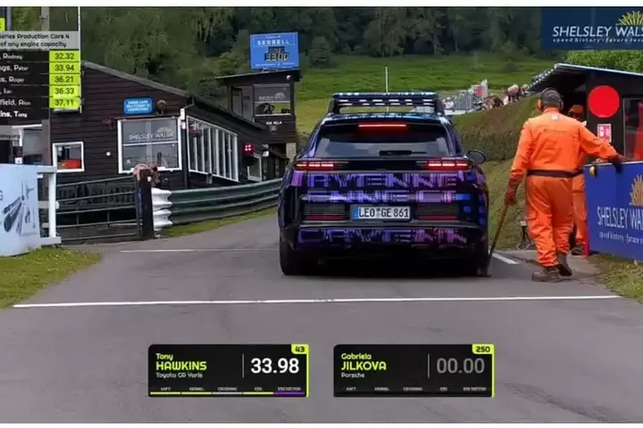 Kejutan dari Porsche: Cayenne EV Pecahkan Rekor Hill Climb di Inggris,  Kalahkan Taycan Turbo S! - Kabar Megapolitan