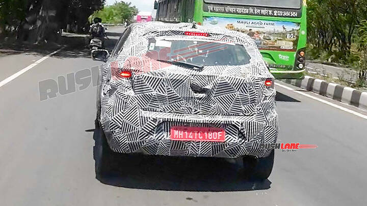 2027 Tata Altroz _ newcarscoops_ 0002