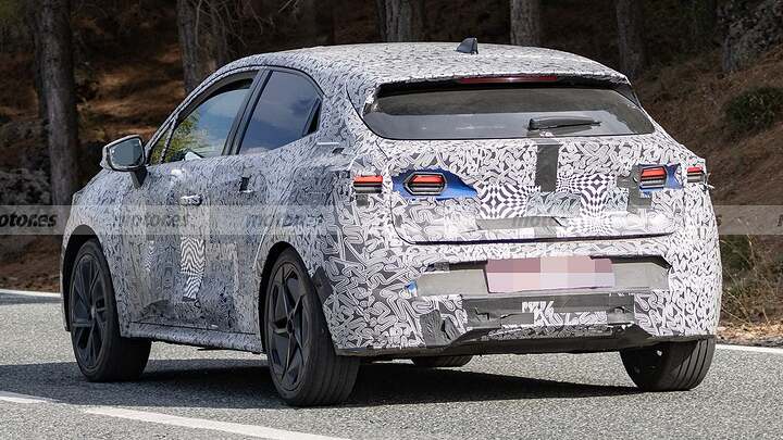 El nuevo Clio híbrido de 160 CV se queda corto, se descubre el secreto de Renault que apunta a las siglas RS 9