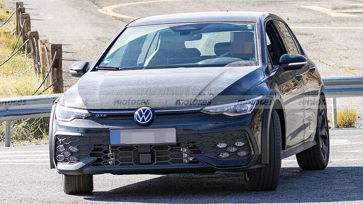 volkswagen-golf-9-fotos-espia-2025109936-1757067522_7