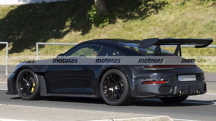 porsche-911gt2-rs-2026-fotos-espia-2025108151-1747219531_6