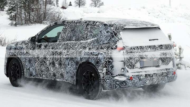 bmw-ix1-2027-fotos-espia-pruebas-invierno-2026113063-1773407857_13