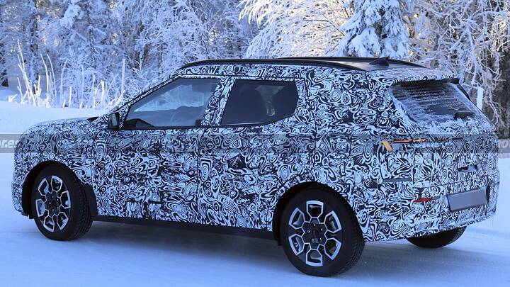 hyundai-bayon-2027-fotos-espia-2026112432-1770363589_14