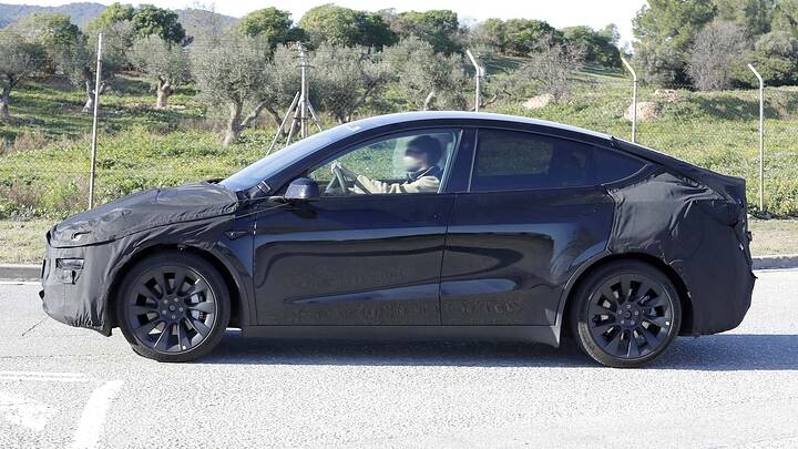 tesla-model-y-juniper-facelift-2025-erlkonig (3)