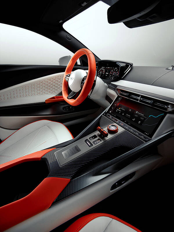 Aston Martin Valen_12