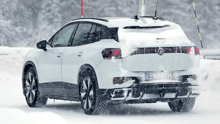 Volkswagen-ID.-Tiguan-spy-shots-_newcarscoops_5