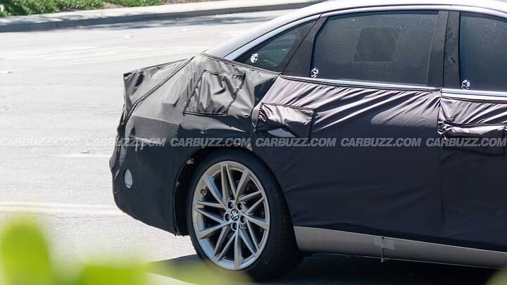 imgi_125_genesis-g80-spy-photo-newcarscoops-8