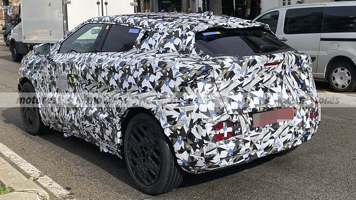 First spy photos of the new 2026 Nissan JUKE, the SUV that promises to surprise everyone again 12