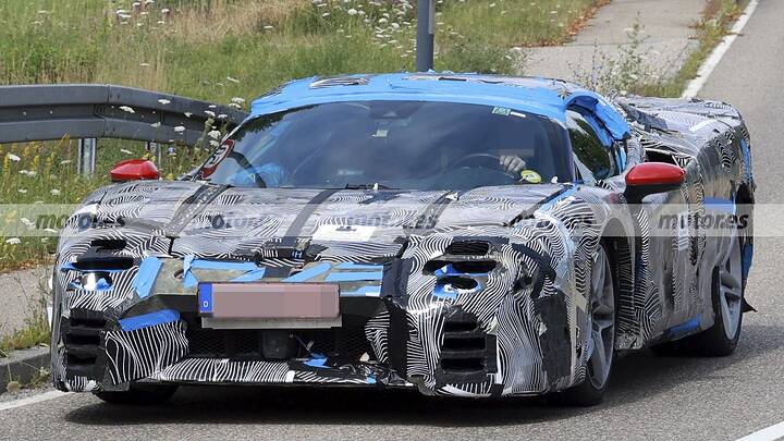 ferrari-fotos-espia-2025109415-1753870275_1