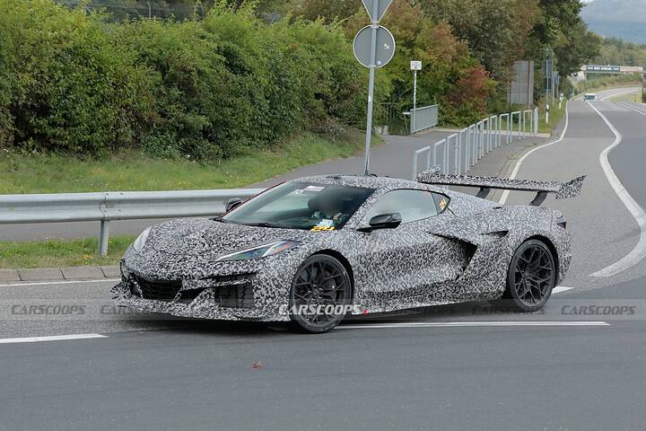 Chevrolet-Corvette-Z06-8