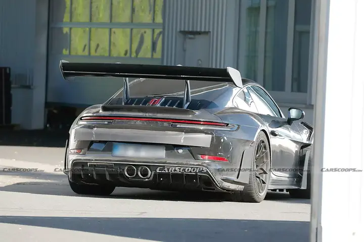 Porsche-992.2-911-GT3-RS-Scoop-20