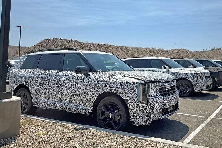 imgi_38_2026-kia-telluride-spied-with-boxy-design-hybrid-powertrain-incoming_2