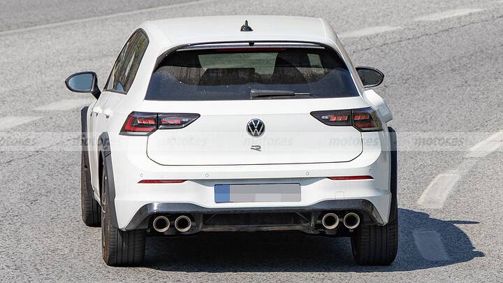 Volkswagen dudó sobre su continuidad pero habrá un nuevo T-Roc R, y estas fotos espía lo confirman 15